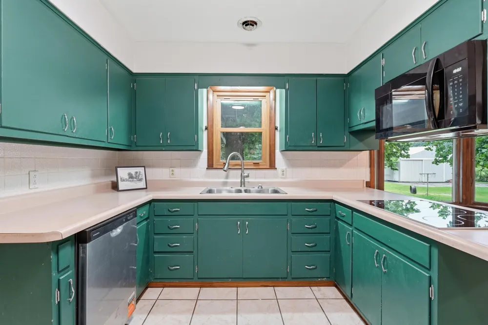 4765 W 950 Lake Village, IN 46349