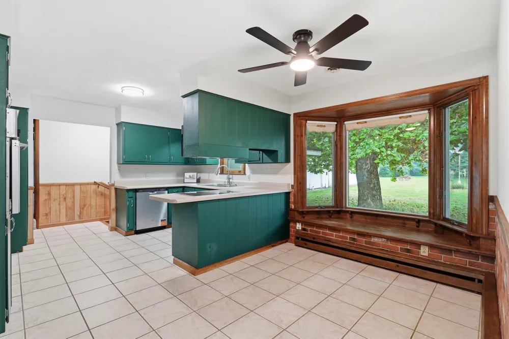 4765 W 950 Lake Village, IN 46349