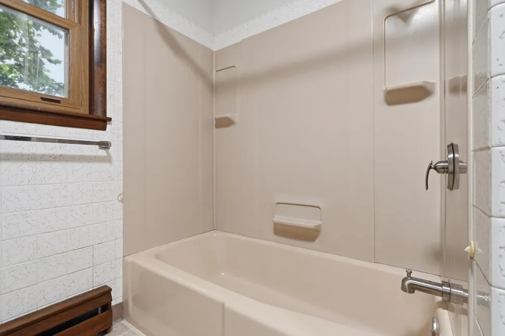 4765 W 950 Lake Village, IN 46349