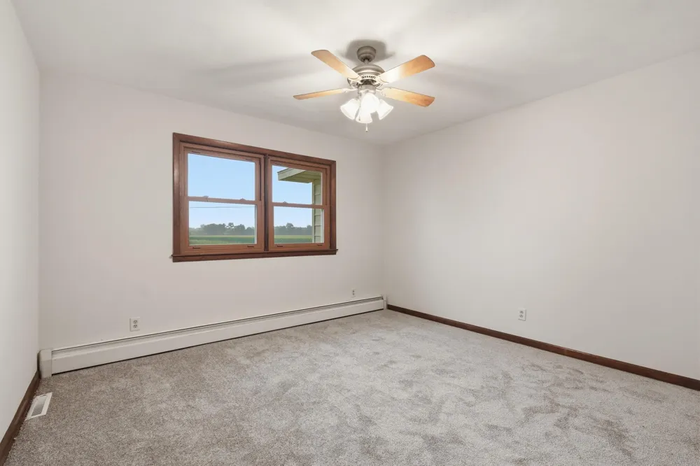 4765 W 950 Lake Village, IN 46349