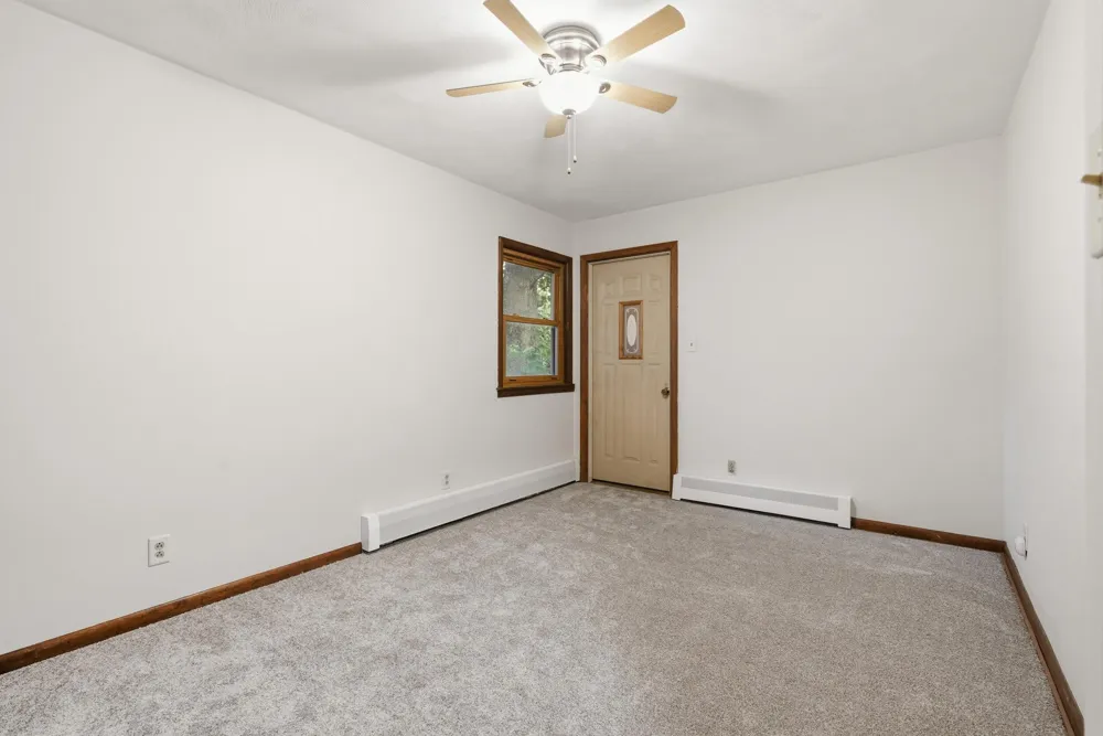 4765 W 950 Lake Village, IN 46349