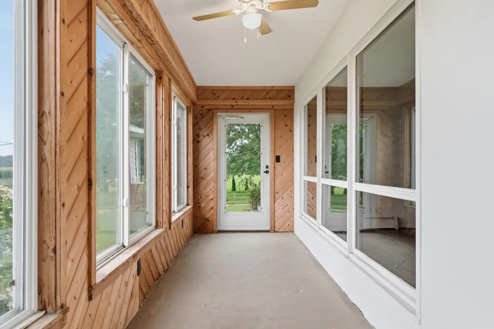 4765 W 950 Lake Village, IN 46349