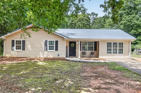 216 Brooks Lane
