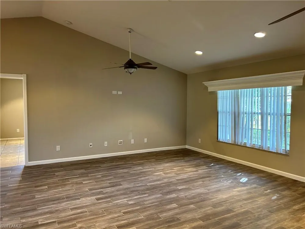 717 SE 10th Avenue Cape Coral, FL 33990