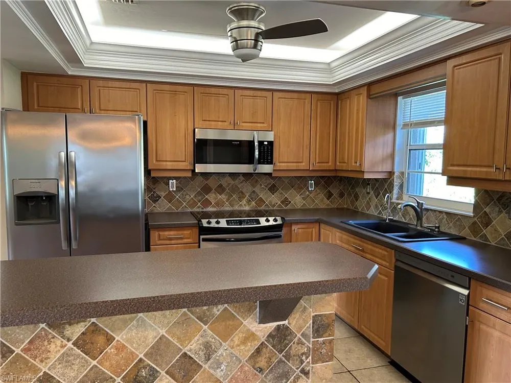 717 SE 10th Avenue Cape Coral, FL 33990