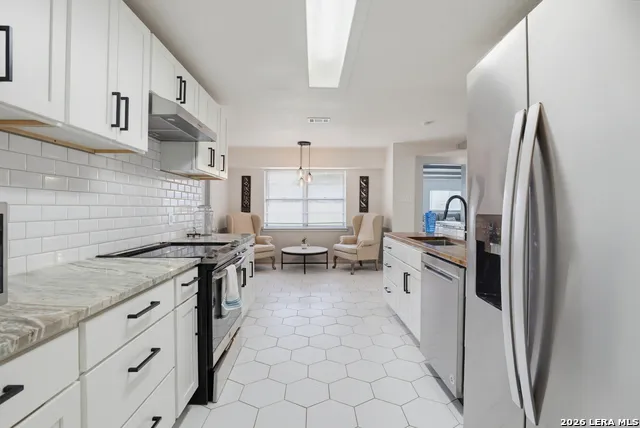 513 WINFIELD BLVD Windcrest, TX 78239
