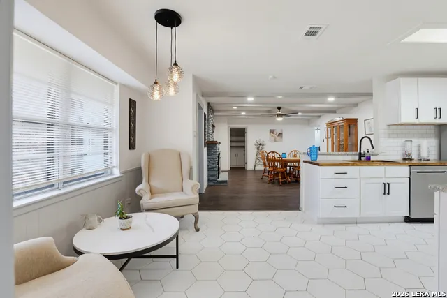 513 WINFIELD BLVD Windcrest, TX 78239