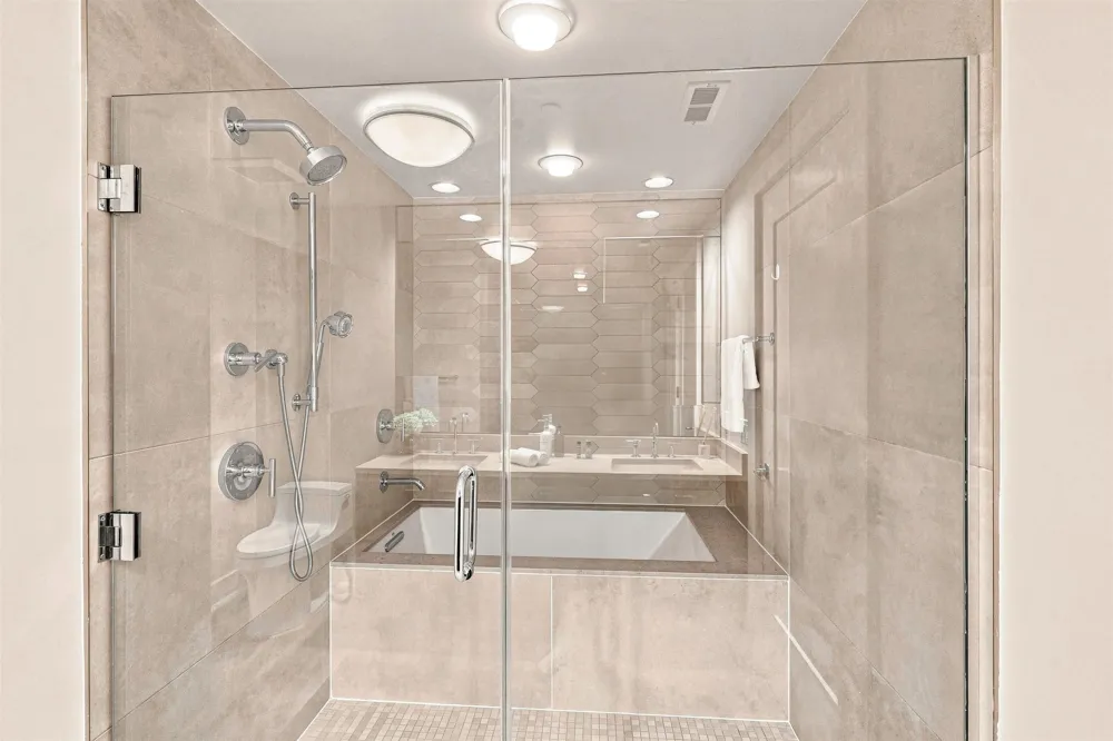 150 HENLEY PL Weehawken, NJ 07086