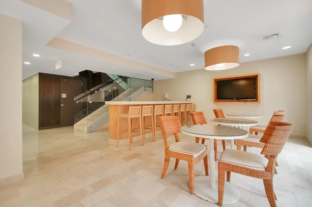 150 HENLEY PL Weehawken, NJ 07086