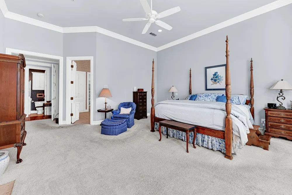 5404 GLENSHIRE DRIVE Plano, TX 75093