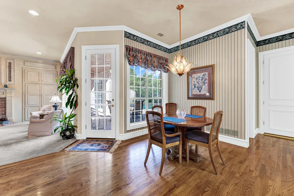 5404 GLENSHIRE DRIVE Plano, TX 75093