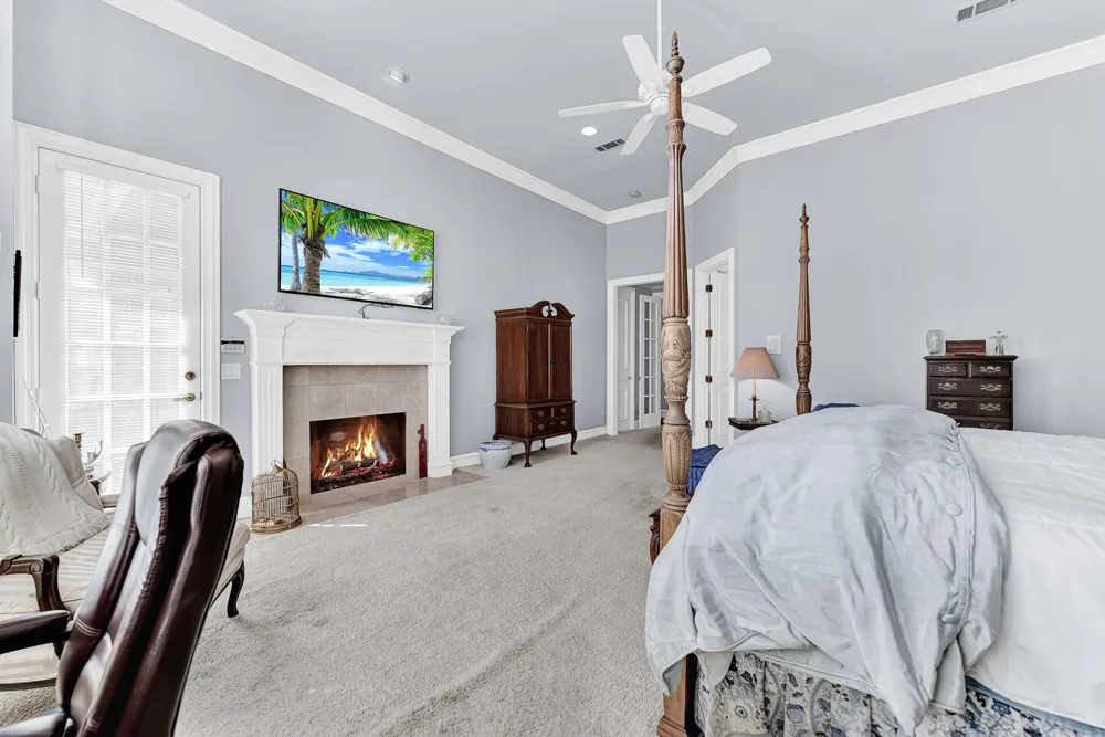 5404 GLENSHIRE DRIVE Plano, TX 75093