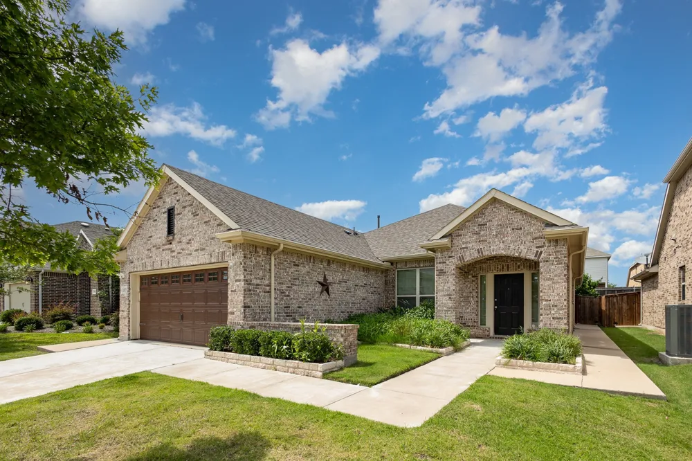 1572 Cedar Crest Drive Forney, TX 75126