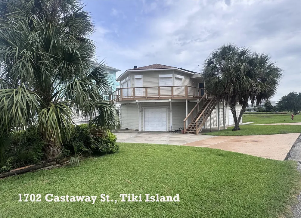 1702 E Castaway Street Tiki Island, TX 77554