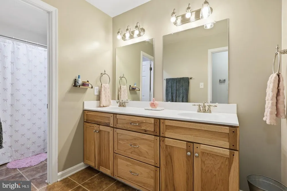 11064 STREAM SIDE LANE Culpeper, VA 22701