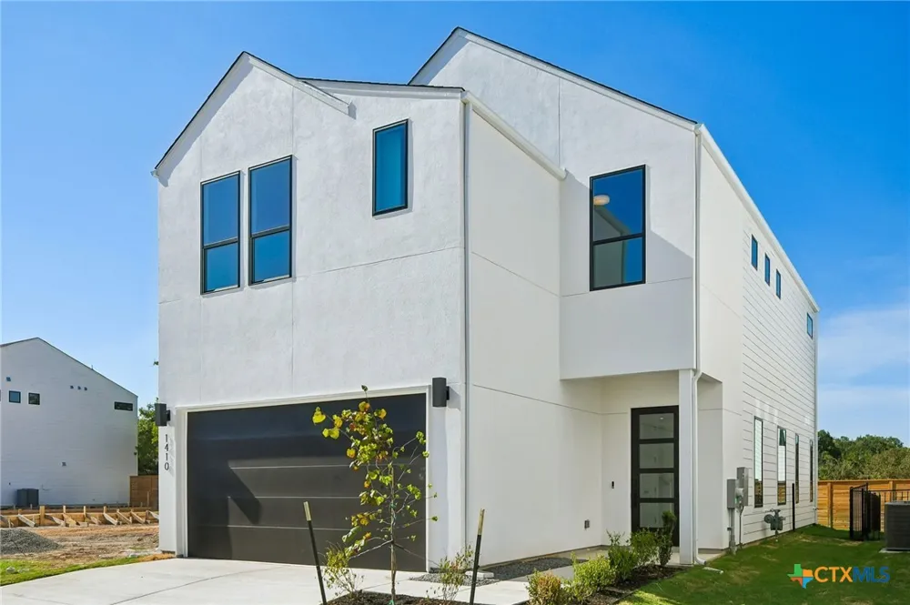 1410 Rambling Rose Road Austin, TX 78745