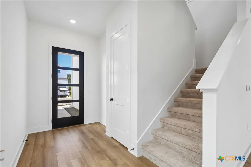 1410 Rambling Rose Road Austin, TX 78745