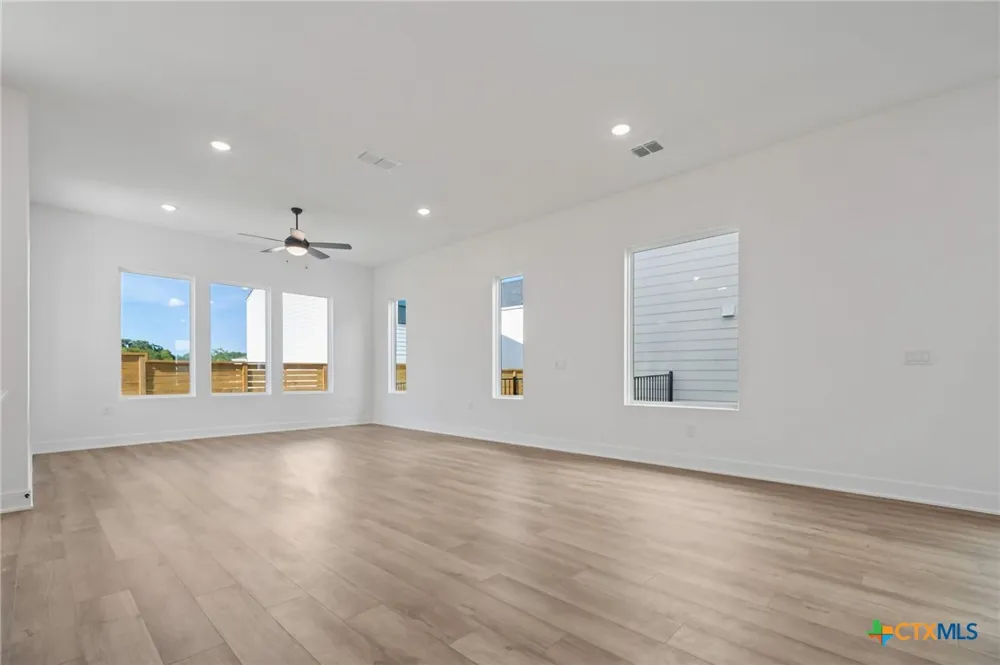 1410 Rambling Rose Road Austin, TX 78745