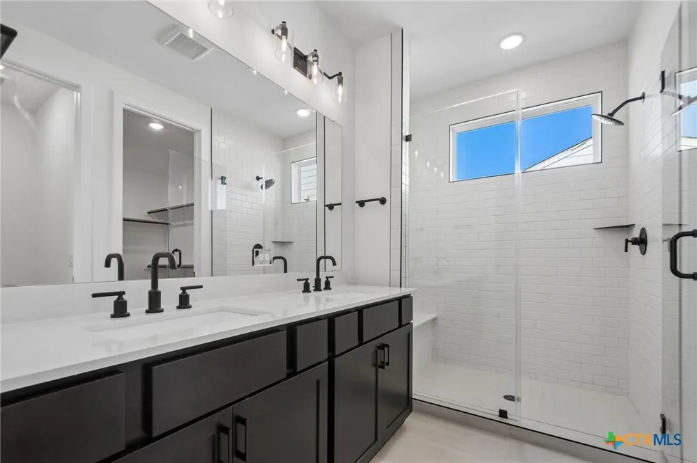 1410 Rambling Rose Road Austin, TX 78745