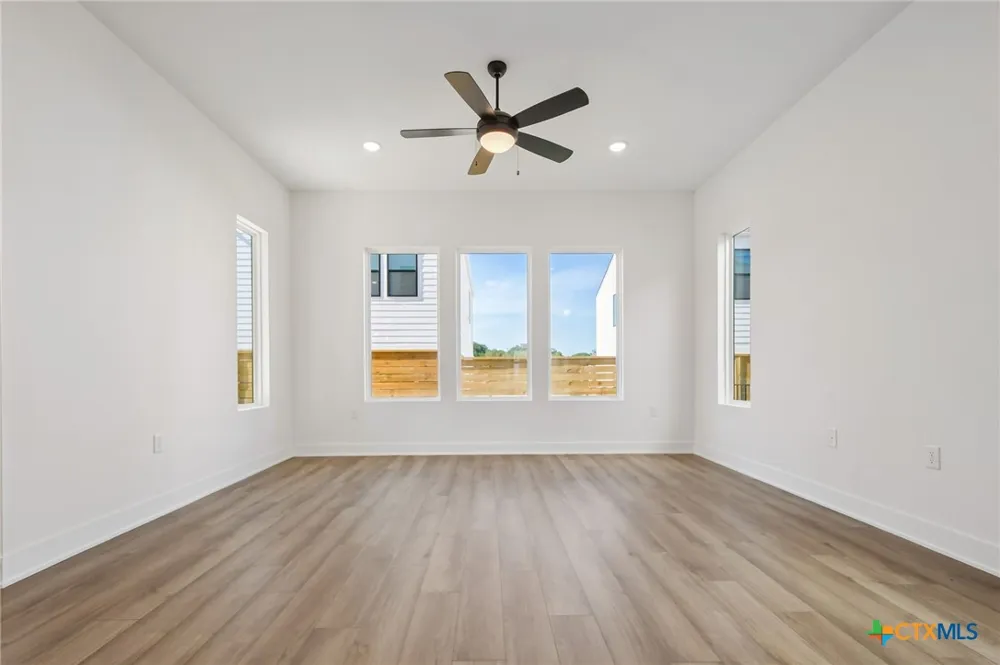 1410 Rambling Rose Road Austin, TX 78745