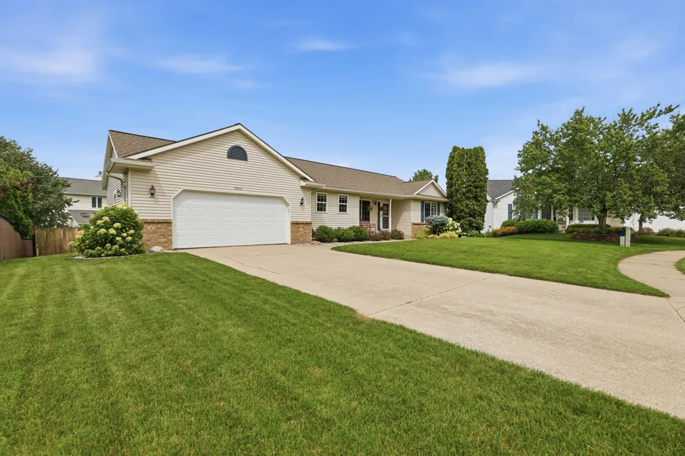 2913 Belle Meadow Drive SW Byron Center, MI 49315