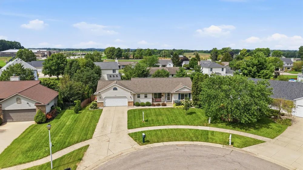 2913 Belle Meadow Drive SW Byron Center, MI 49315