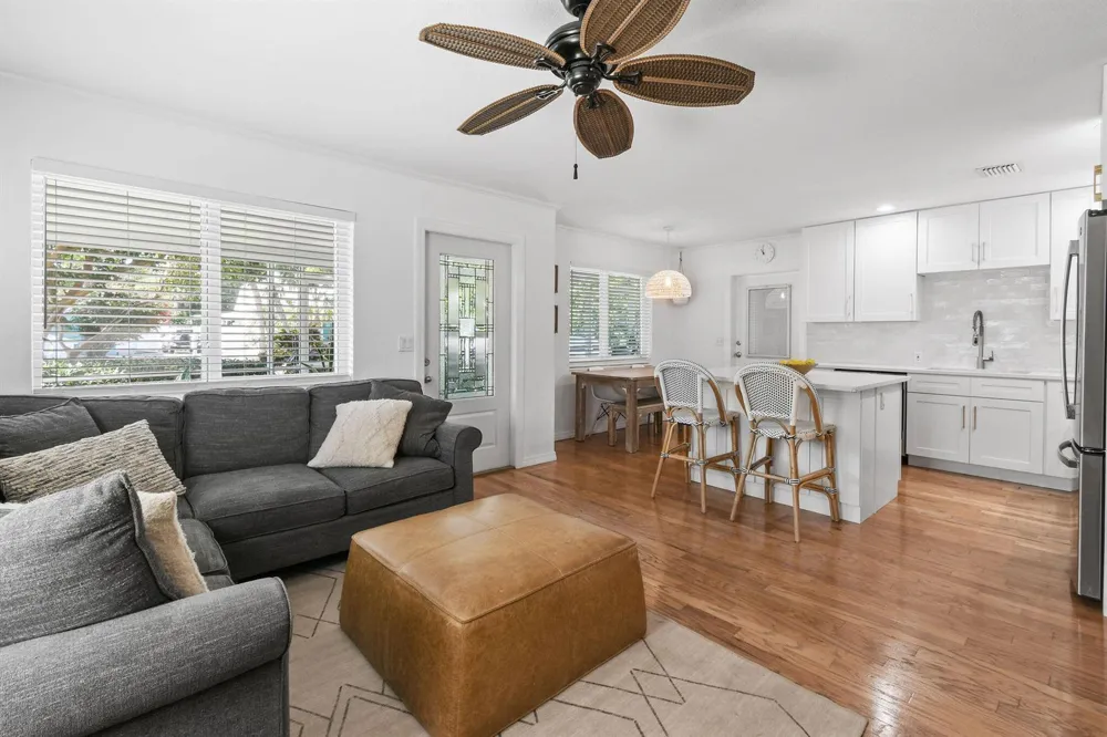 2401 COUNTRY OAKS Palm Beach Gardens, FL 33410