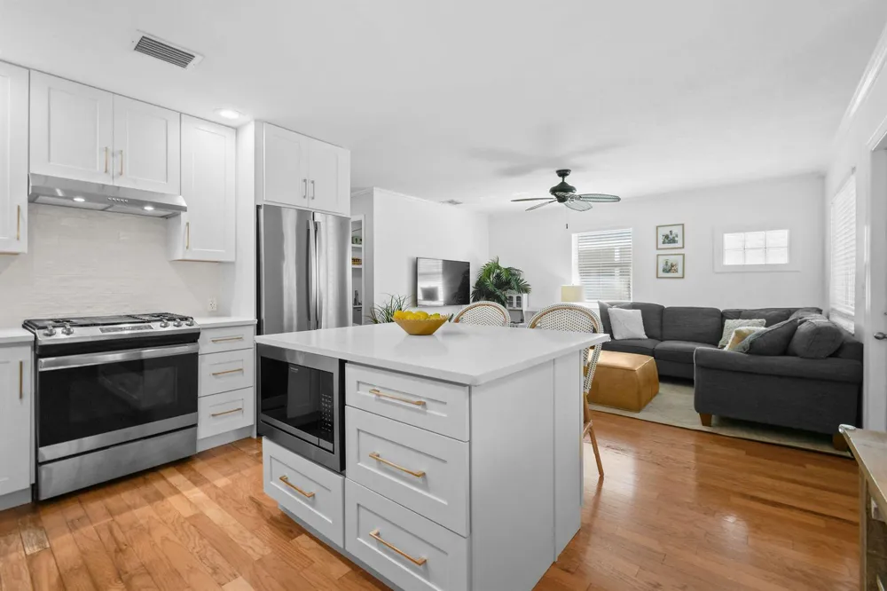 2401 COUNTRY OAKS Palm Beach Gardens, FL 33410
