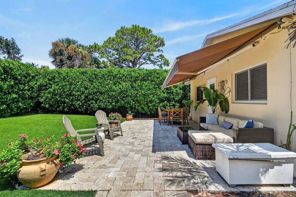 2401 COUNTRY OAKS Palm Beach Gardens, FL 33410