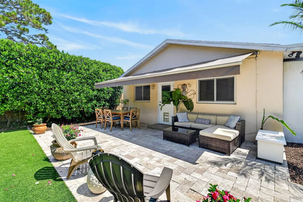 2401 COUNTRY OAKS Palm Beach Gardens, FL 33410