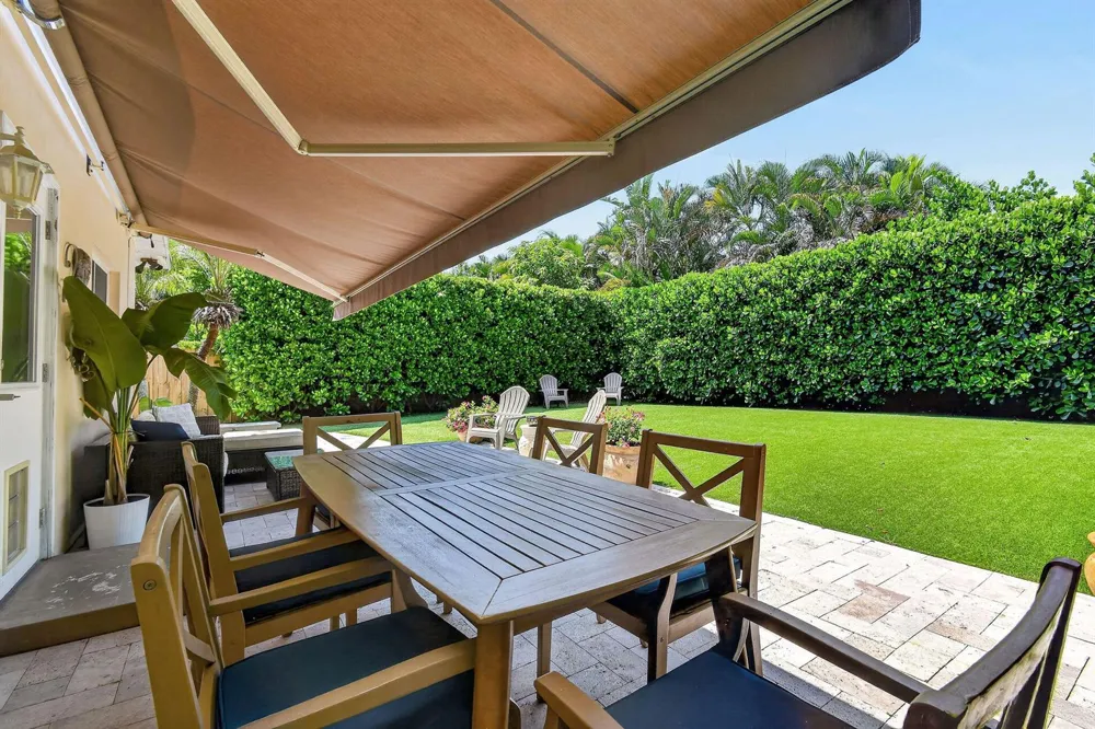 2401 COUNTRY OAKS Palm Beach Gardens, FL 33410
