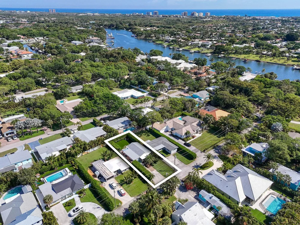 2401 COUNTRY OAKS Palm Beach Gardens, FL 33410
