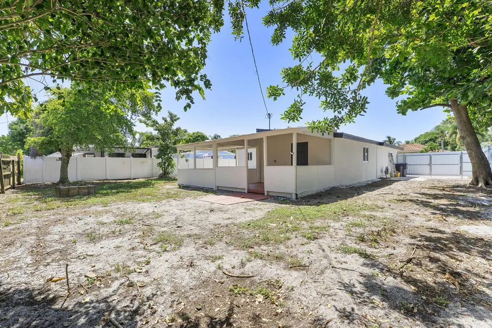 416 Tuskegee Drive Lake Worth, FL 33462