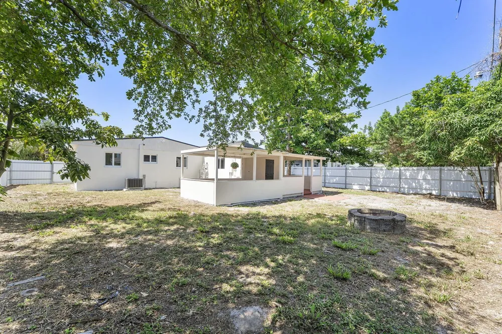 416 Tuskegee Drive Lake Worth, FL 33462