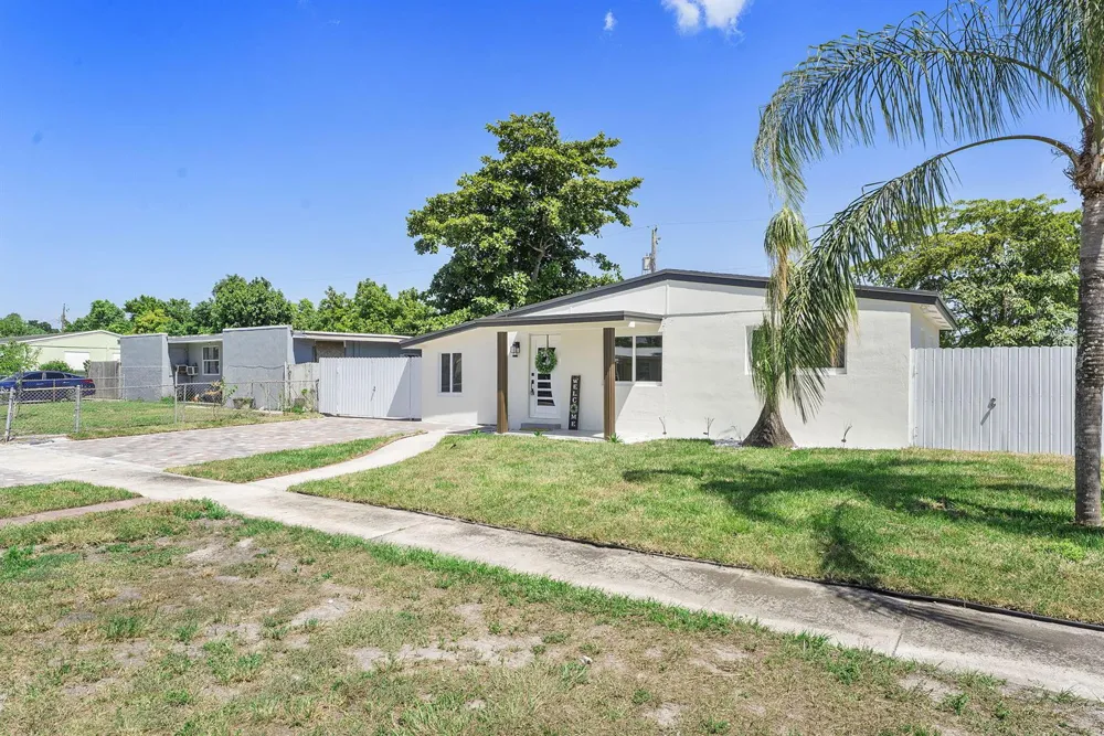 416 Tuskegee Drive Lake Worth, FL 33462
