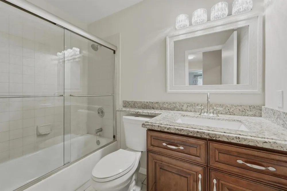 2101 Sabal Ridge Court #F Palm Beach Gardens, FL 33418