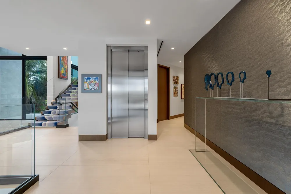 200 Fiesta Way Fort Lauderdale, FL 33301