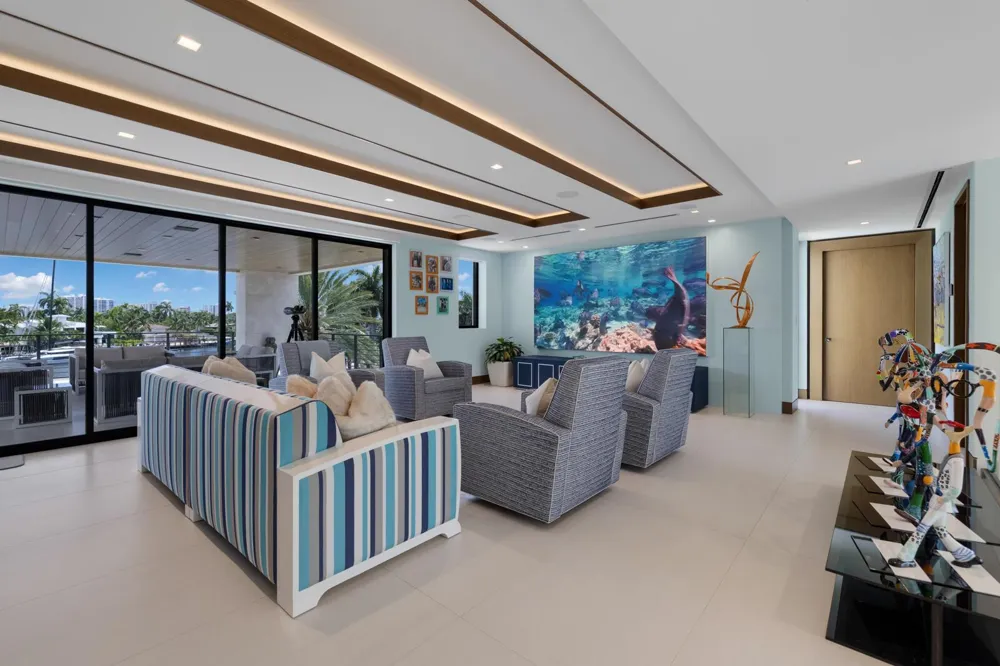 200 Fiesta Way Fort Lauderdale, FL 33301