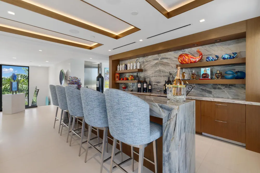 200 Fiesta Way Fort Lauderdale, FL 33301