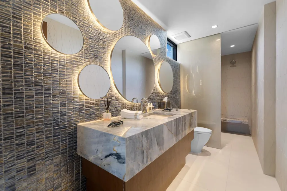 200 Fiesta Way Fort Lauderdale, FL 33301