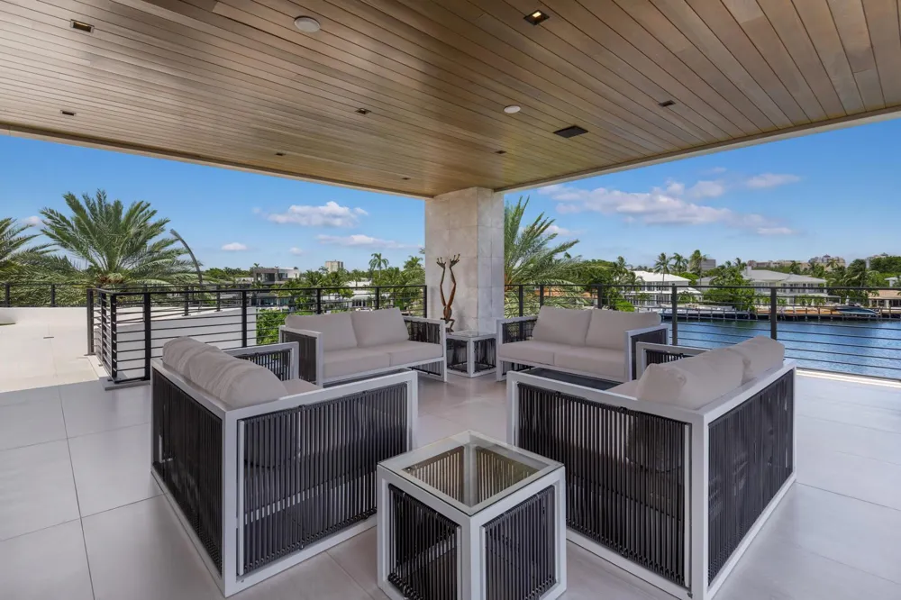 200 Fiesta Way Fort Lauderdale, FL 33301