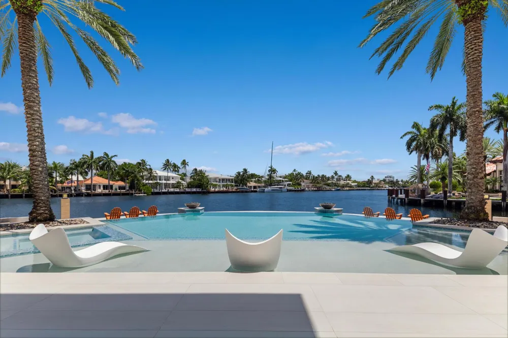 200 Fiesta Way Fort Lauderdale, FL 33301