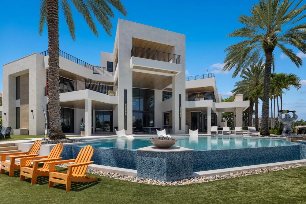 200 Fiesta Way Fort Lauderdale, FL 33301