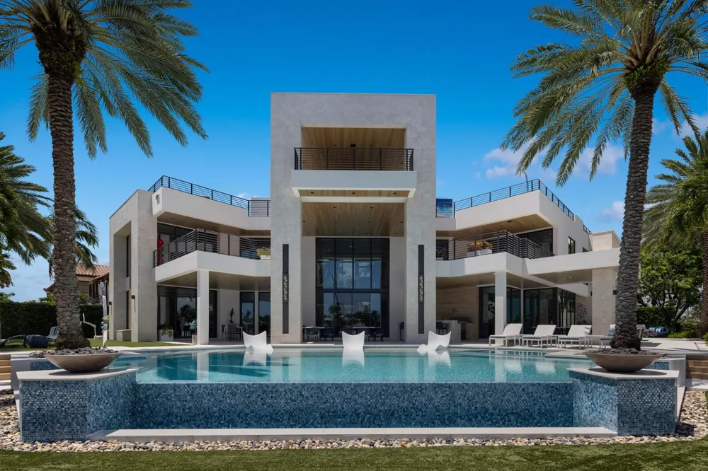 200 Fiesta Way Fort Lauderdale, FL 33301