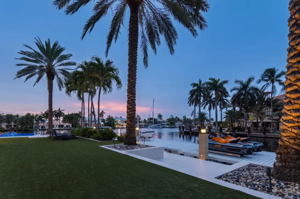 200 Fiesta Way Fort Lauderdale, FL 33301
