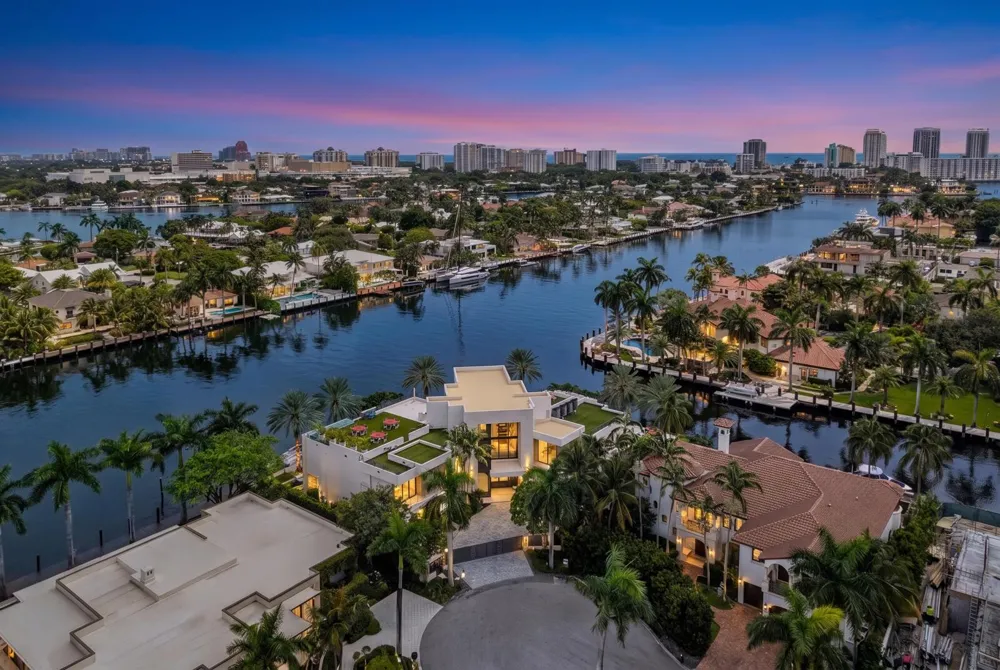 200 Fiesta Way Fort Lauderdale, FL 33301