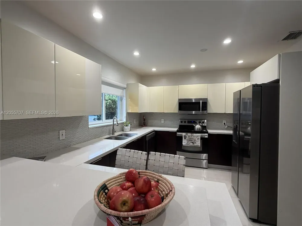 625 Bird Rd Coral Gables, FL 33146