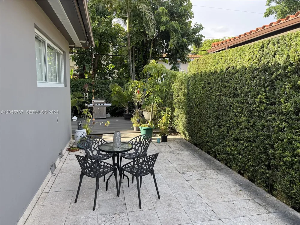 625 Bird Rd Coral Gables, FL 33146