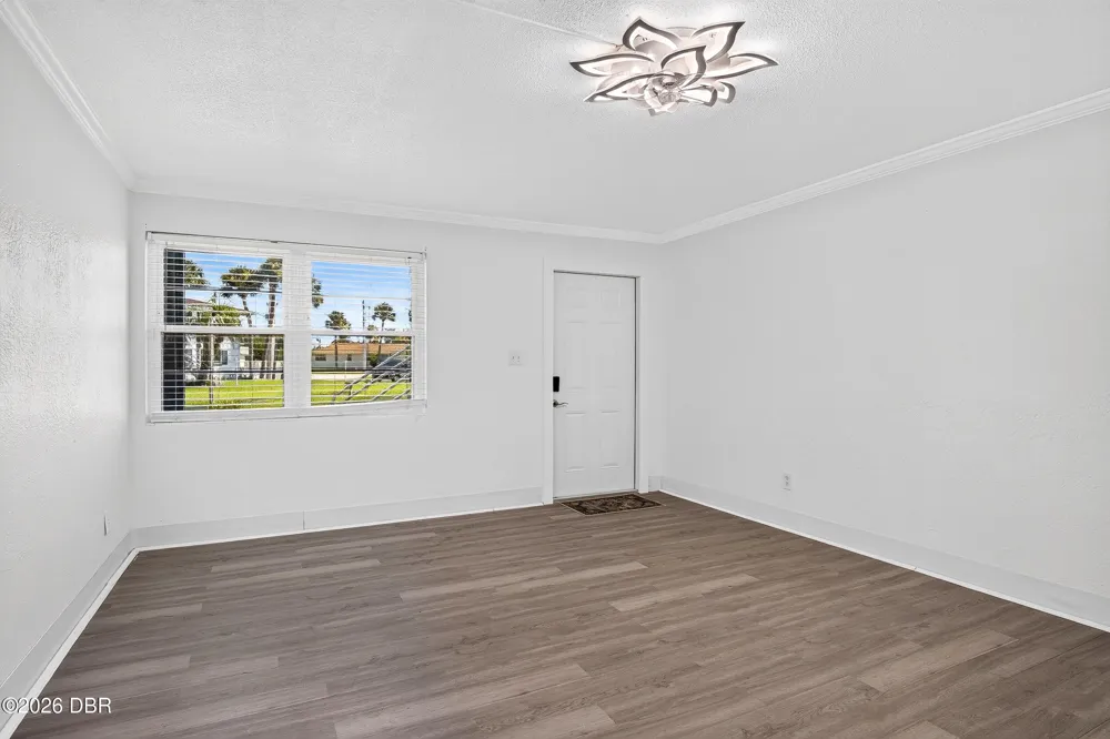 1800 S Palmetto Avenue #1090 South Daytona, FL 32119