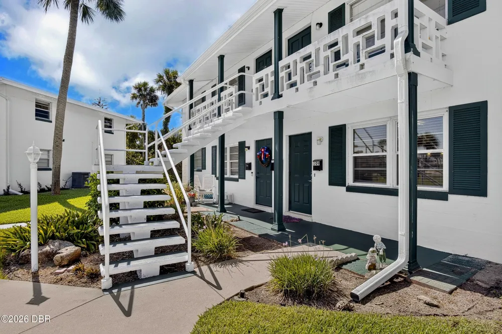 1800 S Palmetto Avenue #1090 South Daytona, FL 32119